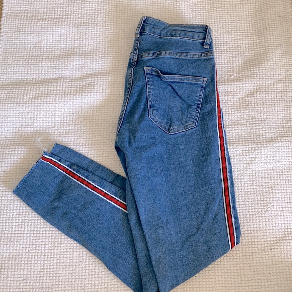 Striped blue skinny jeans